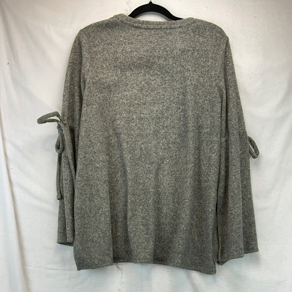 ✨Highline Collective Bow Wide Sleeve Sweater - Picture 3 of 5